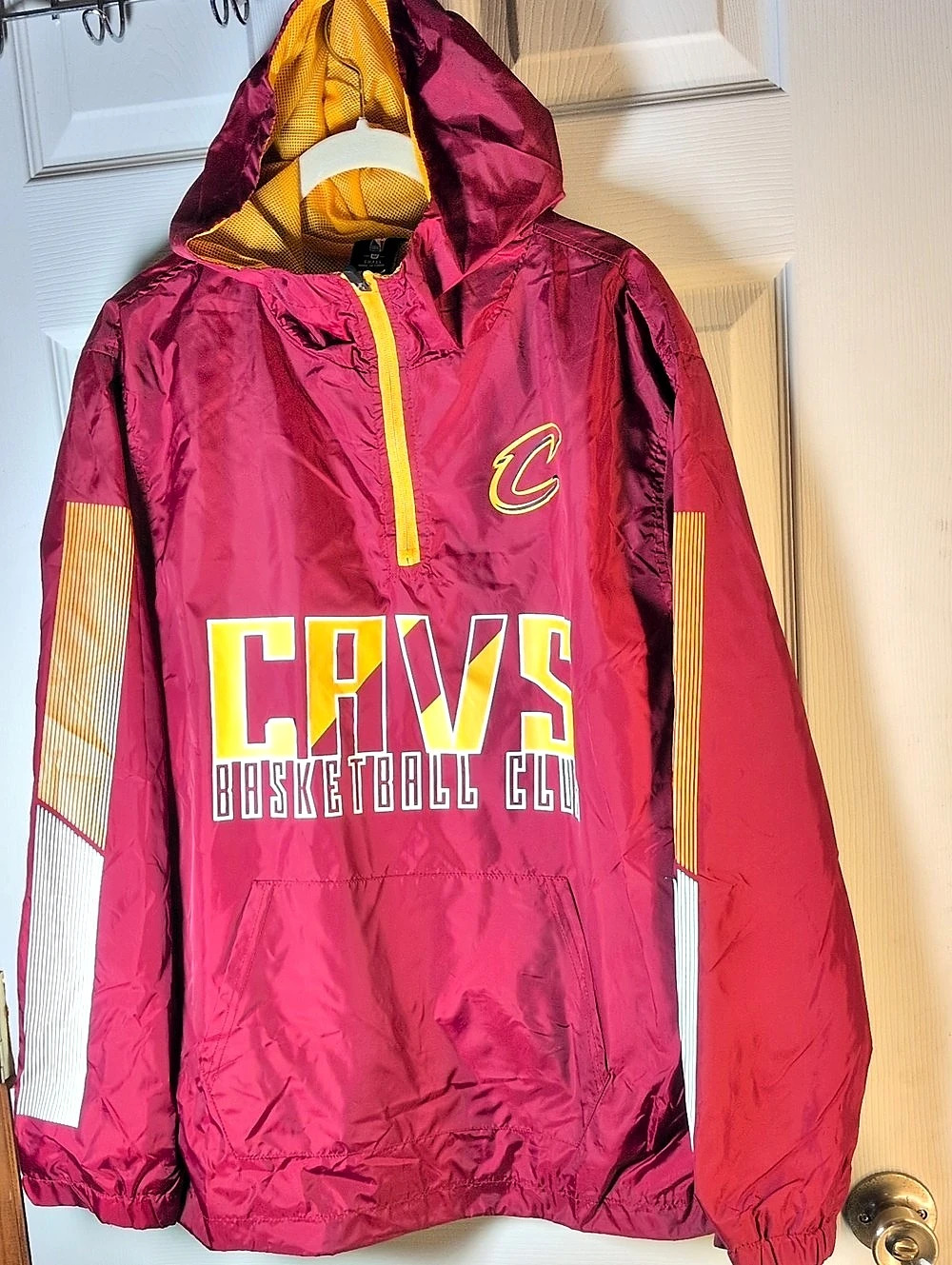 NBA Cleveland Cavaliers Basketball City Edition windbreaker Red & Yellow Small